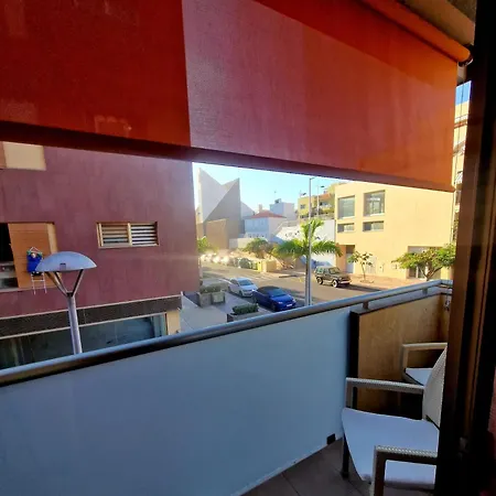 Seaside Apartment, Two Rooms, Private Parking Lejlighed